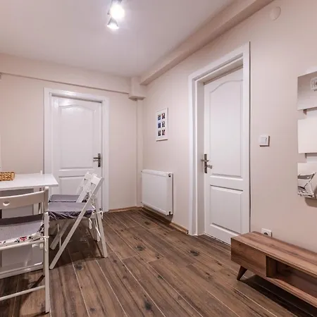 With Backyard In The Heart Of Cihangir * Istanboel
