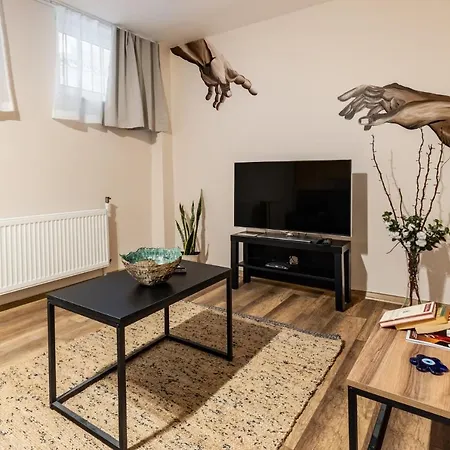 Lejlighed With Backyard In The Heart Of Cihangir *