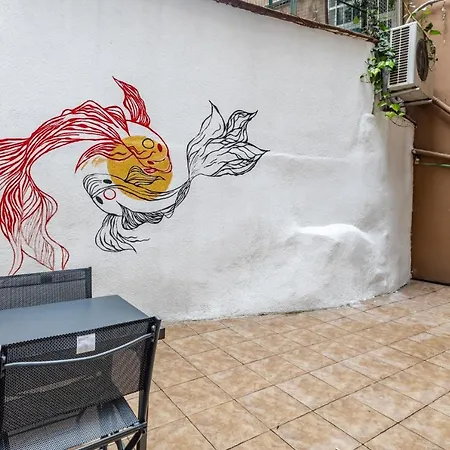 With Backyard In The Heart Of Cihangir Διαμέρισμα Κωνσταντινούπολη